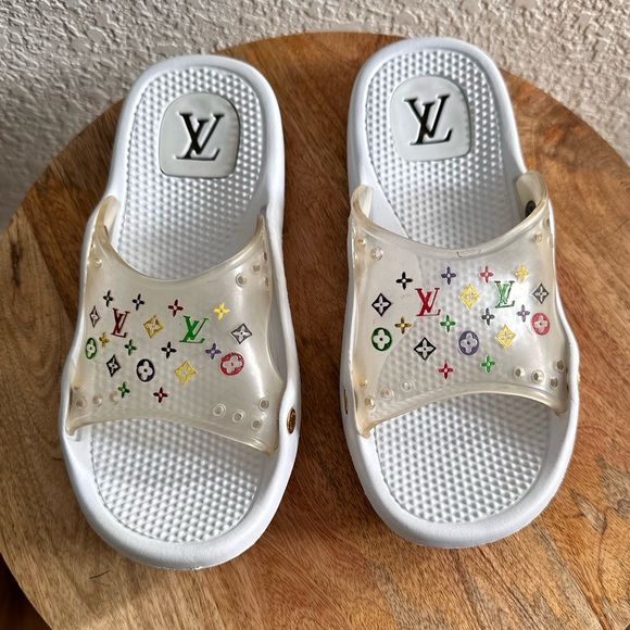 Louis Vuitton Bom Dia Multi Color Clear Monogram Pool Slides sz: 8 - Picture 1 of 10